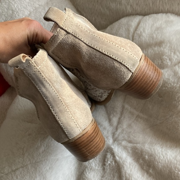 Diba True short side booties size 8 - Picture 7 of 11